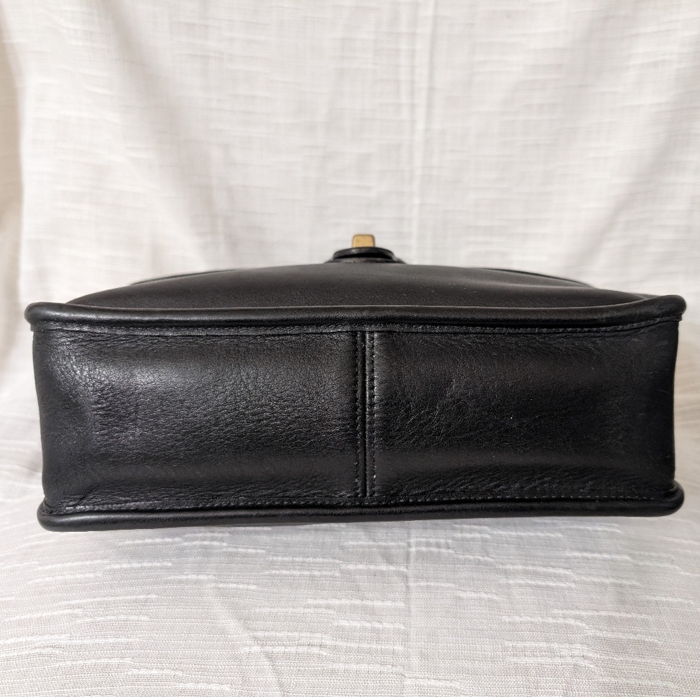 Vintage 90's Coach Black Willis Turn Lock Single Flap Leather Satchel Bag 9927 - Picture 6 of 15